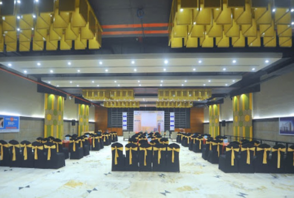 Pipul Padmaja Premium Hotel And Convention