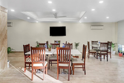 Hotel The Archer And Banquet