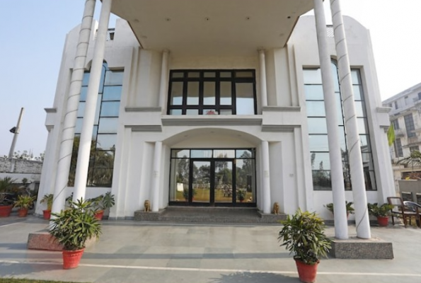 Shree Kanha Shyam Hotel And Banquet 1