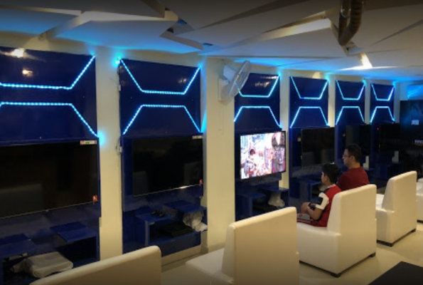 Play 360 Gaming Cafe 3