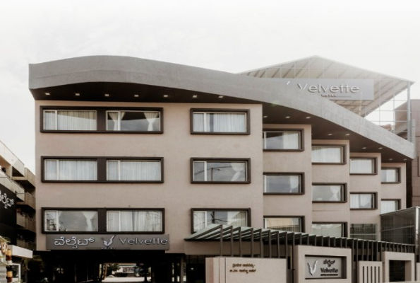 Velvette Hotel