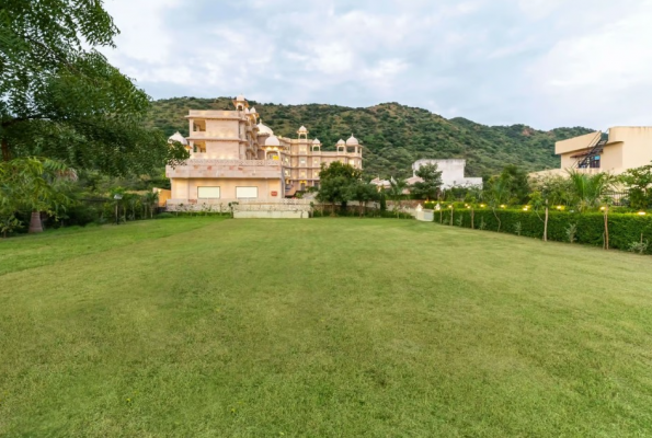 Traavista Aravali Mahal 1