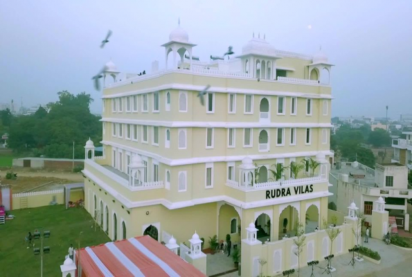 Hotel Rudra Vilas 2