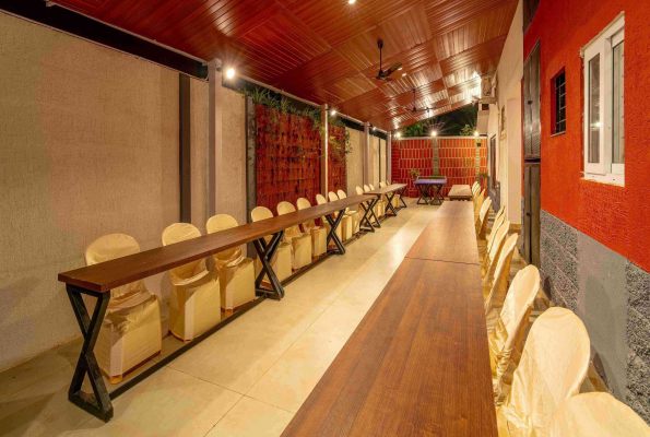 The Venue By Seasons Suites