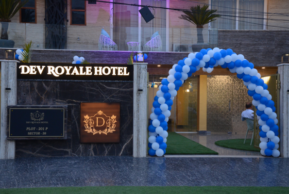 Cafe By Dev Managed By Dev Royale Hotel 2