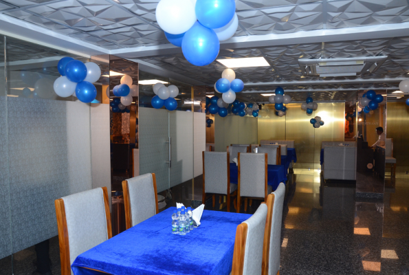 Cafe By Dev Managed By Dev Royale Hotel