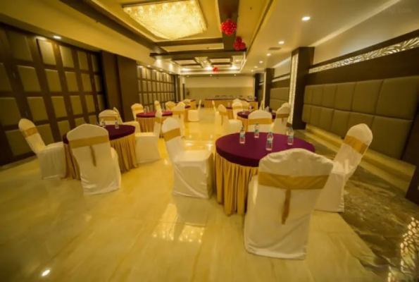Ajantha Evergreen Hotel