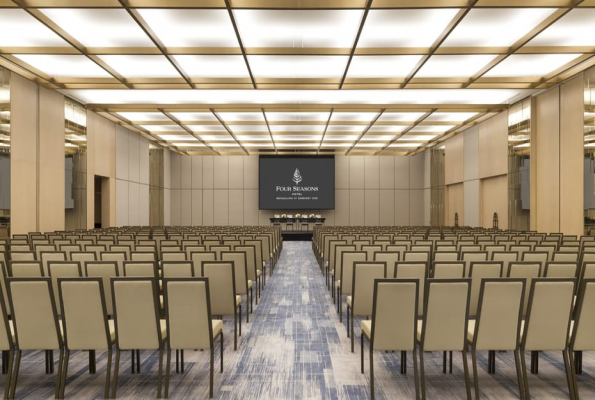 Four Seasons Hotel 1