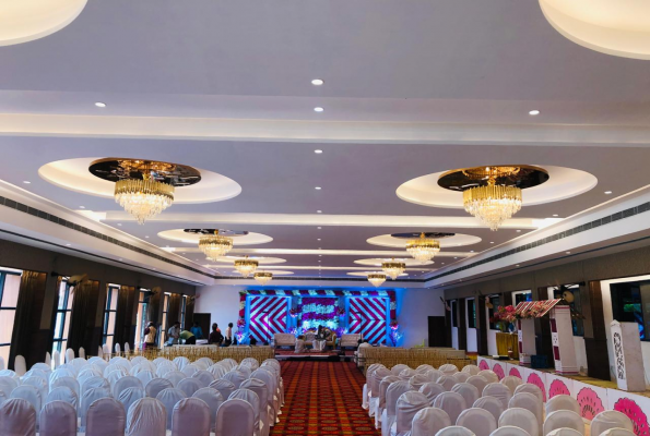 Paramount Riverfront Resort & Spa 3