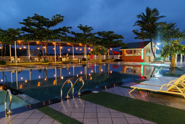 Paramount Riverfront Resort & Spa 3