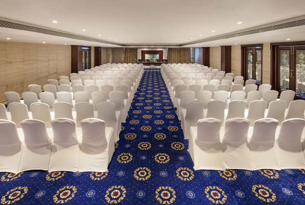 Mayfair Lake Resort 1