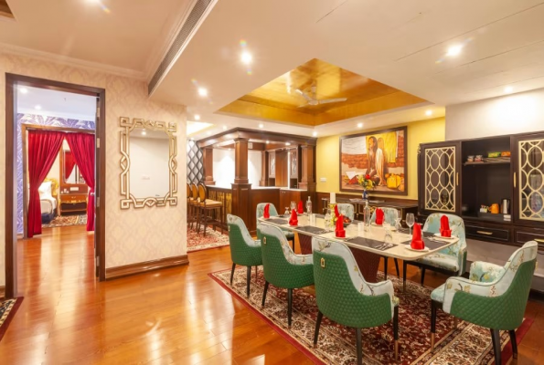 Mayfair Lake Resort 3