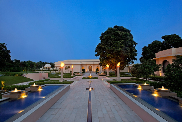 The Oberoi Sukhvilas Spa Resort 3