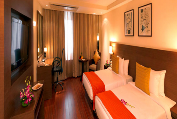 Royal Orchid Central Grazia 1