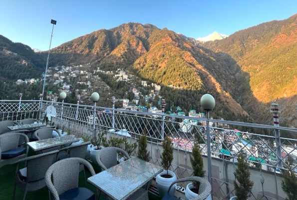 Hotel Gandhis Paradise 2