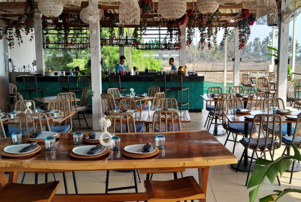 Blue Turtle Beach Bar & Restaurant