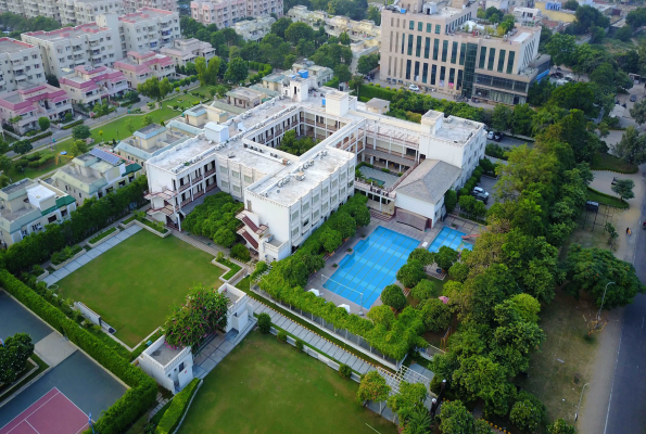 Treehouse Hotel Club And Spa