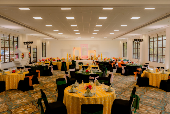 Cloud 9 Sarovar Premiere