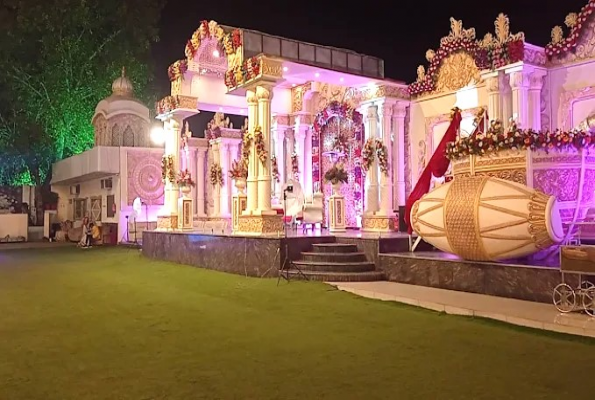 Green Aura Party Lawn