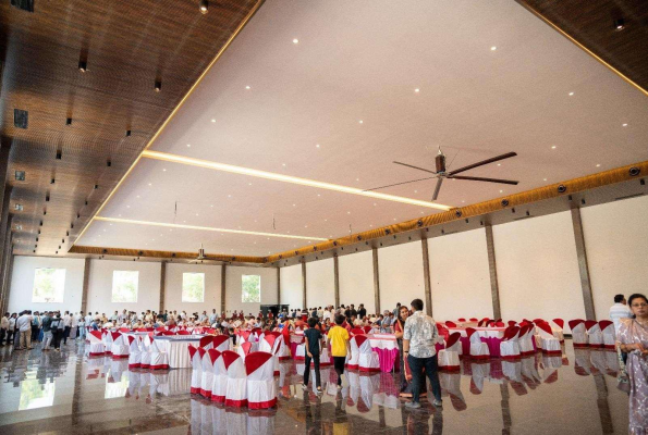 Meridian By The Lawns