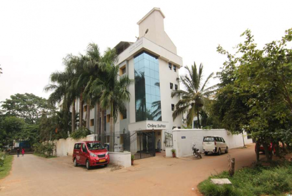 Hotel Online Suites 4