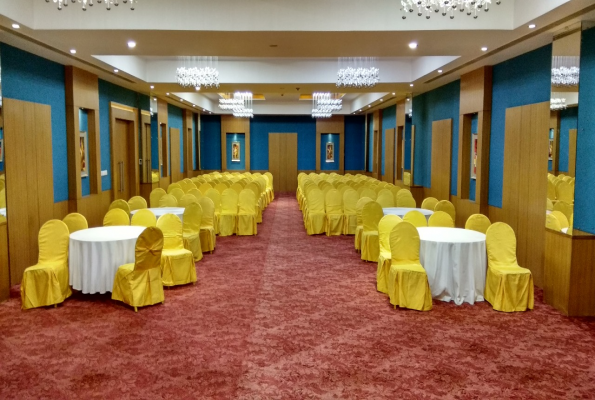 The Sahar Pavilion Hotel 4