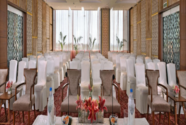 Holiday Inn Chandigarh Panchkula 4