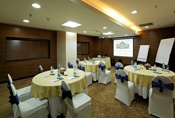 Hotel Country Inn & Suites 1