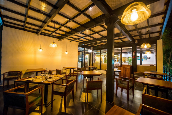 Amogham Lake View Restaurant 4