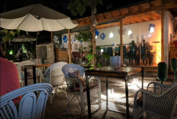 The Pebbles Bistro And Bar 4