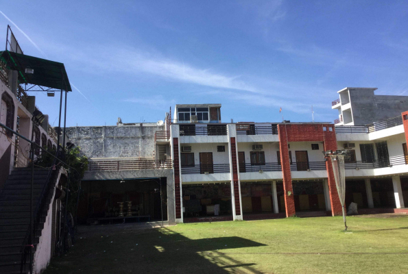 Rohia Lawn And Banquet 2