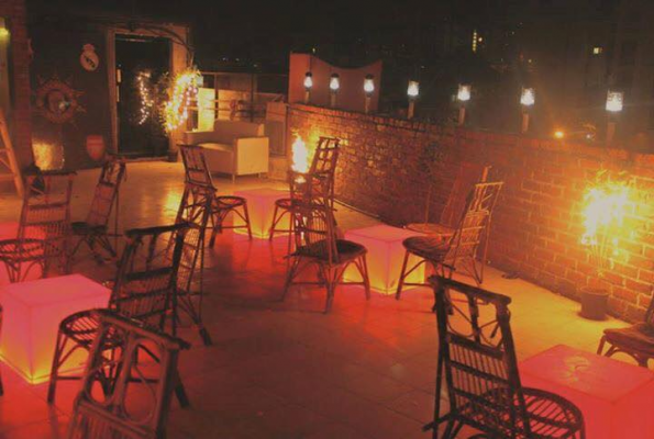 Hangout Lounge Cafe Resto & Bar 2