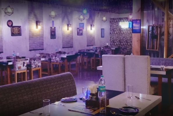 Down Town Family Restaurant 2