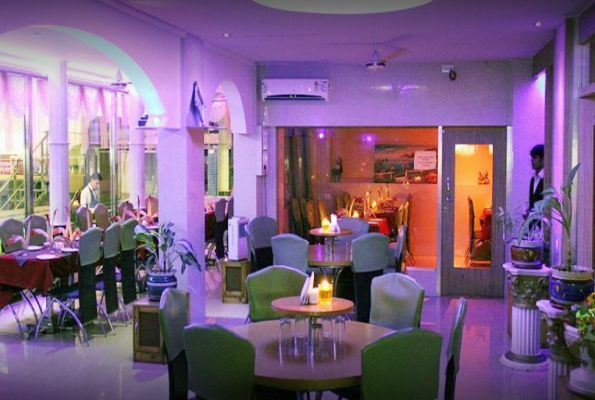 Ibiza Restobar And Cafe 2