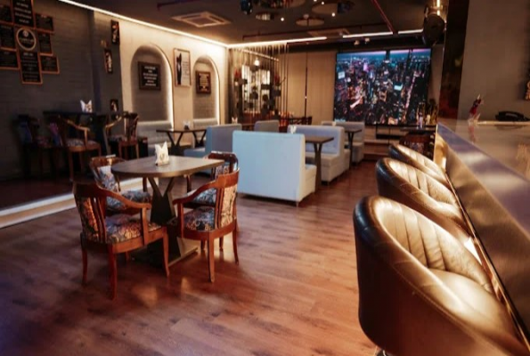 Classy Cafe Bar And Restaurant 4