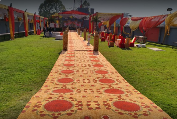 Hotel Manorama Lawns 5