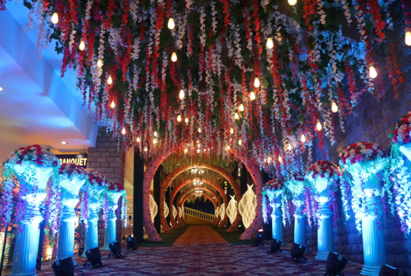 Amaatra Banquet Gaur City By Golden Plate