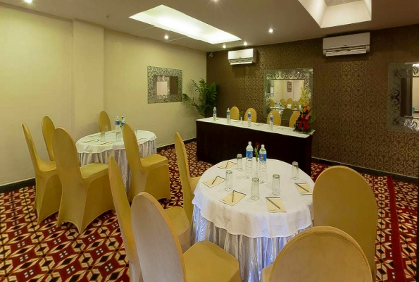 Hotel Pitrashish Grand 1