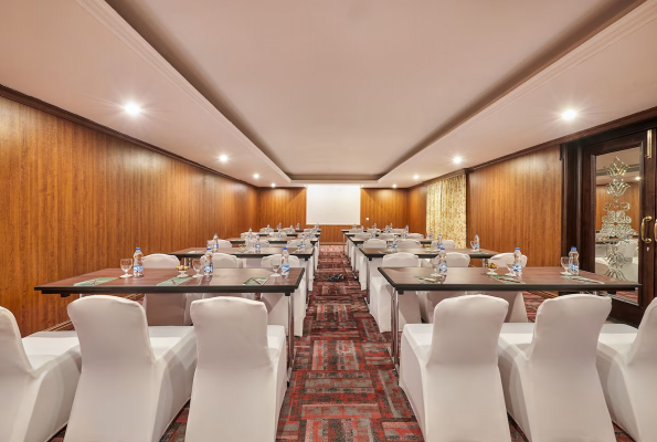 Mayfair Lake Resort 1