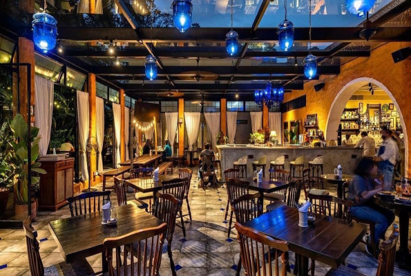 1 Bar House Kitchen 1