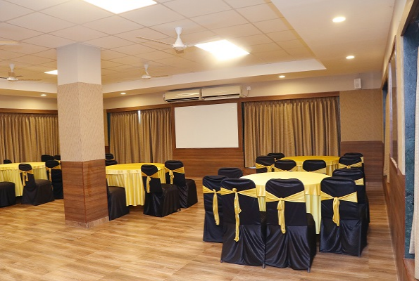 Gcc Hotel And Club 1