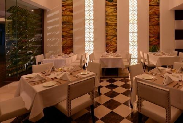 Golden Tulip The Galgotias Hotel 2