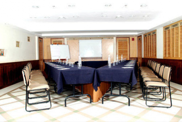 Kamat Lingapur Hotel 1