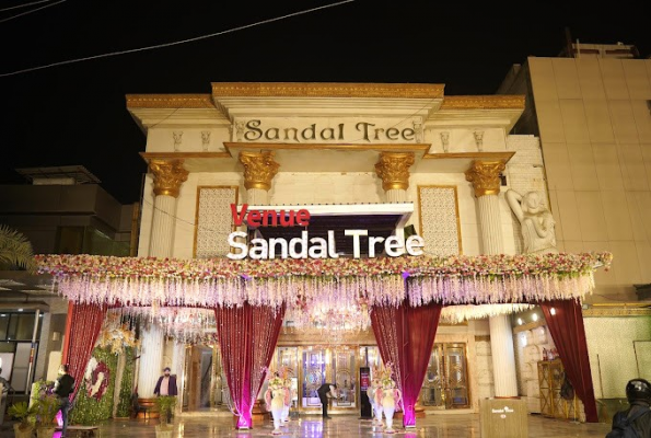 Venue Sandal Tree